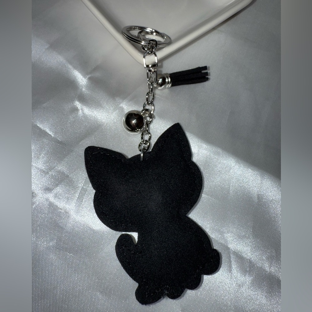 🎀 Kawaii Bling Cat Charms | Crystal Kitty Keychains 🎀 - Picture 2 of 4